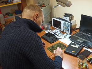 Ремонт блока ZBR MAN TGA в лаборатории  электроники